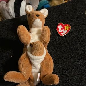 Ty Beanie Babie “pouch” rare,mint, 1996